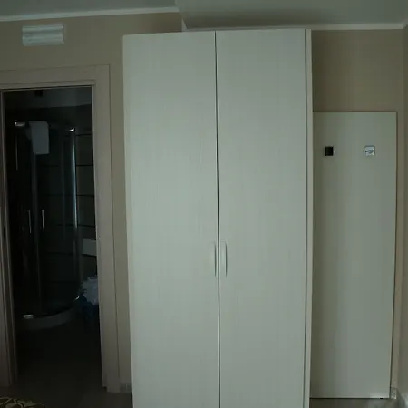 Отель L'approdo Анцио