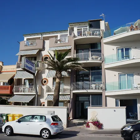 L'approdo Отель 3*