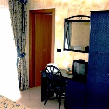 Отель L'approdo Анцио