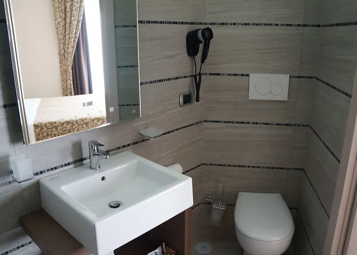 L'approdo 3* Άντζιο