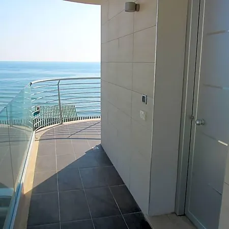 L'approdo 3*