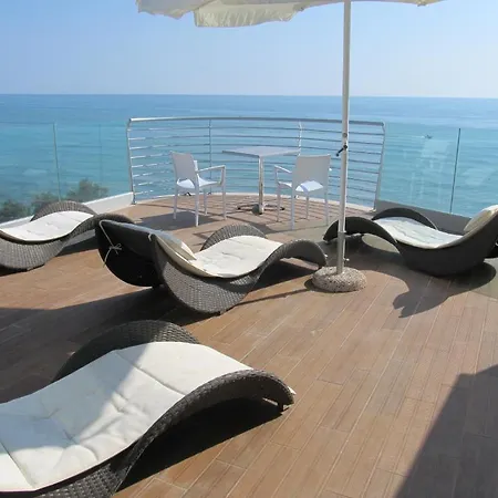 L'approdo Szálloda
